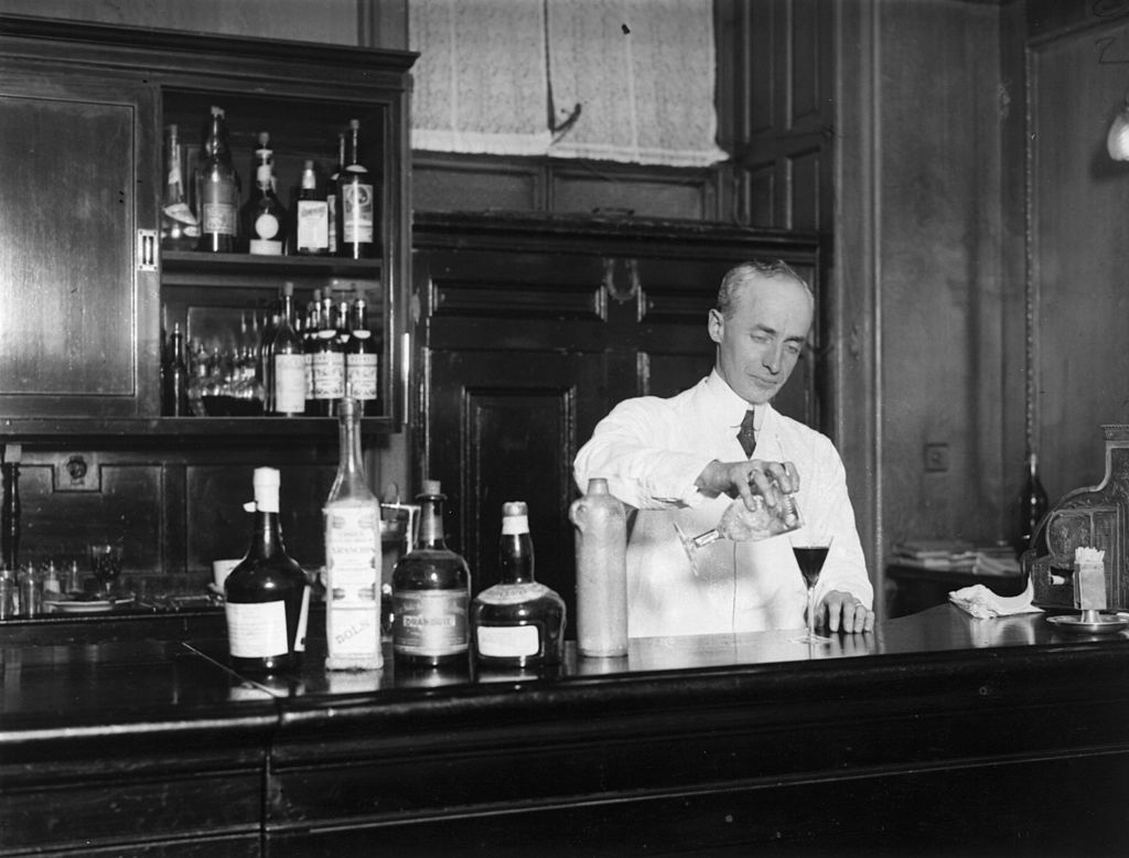 hot bartender summer