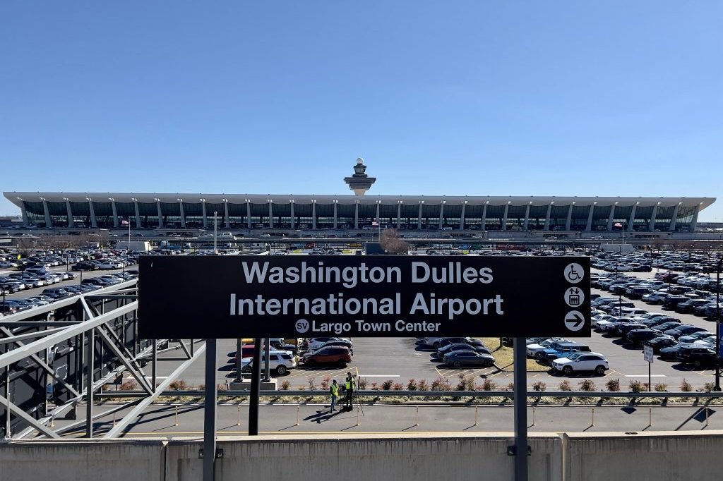 dulles airport